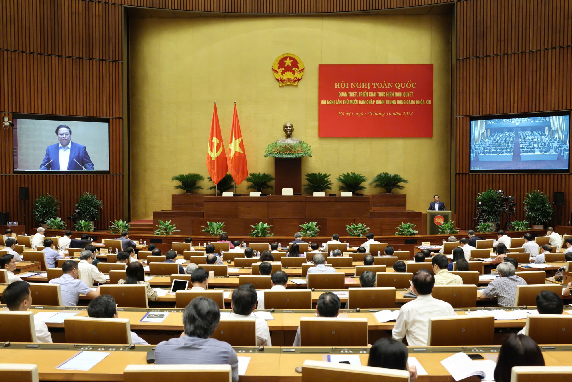 Thủ tướng: Phấn đấu đến năm 2030, GDP Việt Nam đạt khoảng 780-800 tỷ USD- Ảnh 4. Thủ tướng: Phấn đấu đến năm 2030, GDP Việt Nam đạt khoảng 780-800 tỷ USD- Ảnh 4.