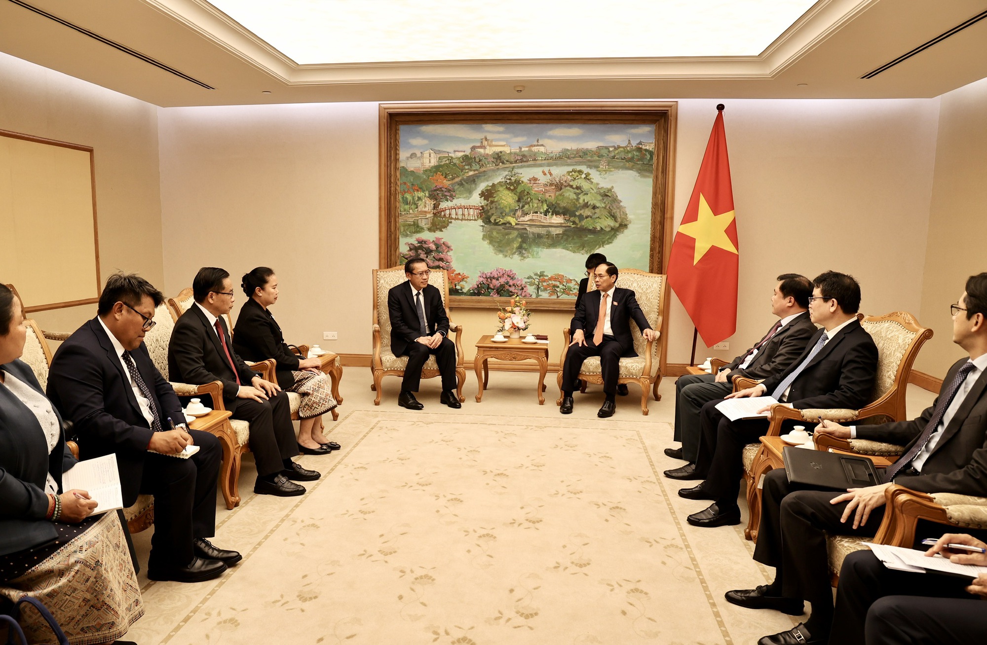 Năng lượng và mỏ là trụ cột hợp tác kinh tế Việt Nam-Lào- Ảnh 2. Năng lượng và mỏ là trụ cột hợp tác kinh tế Việt Nam-Lào- Ảnh 2.