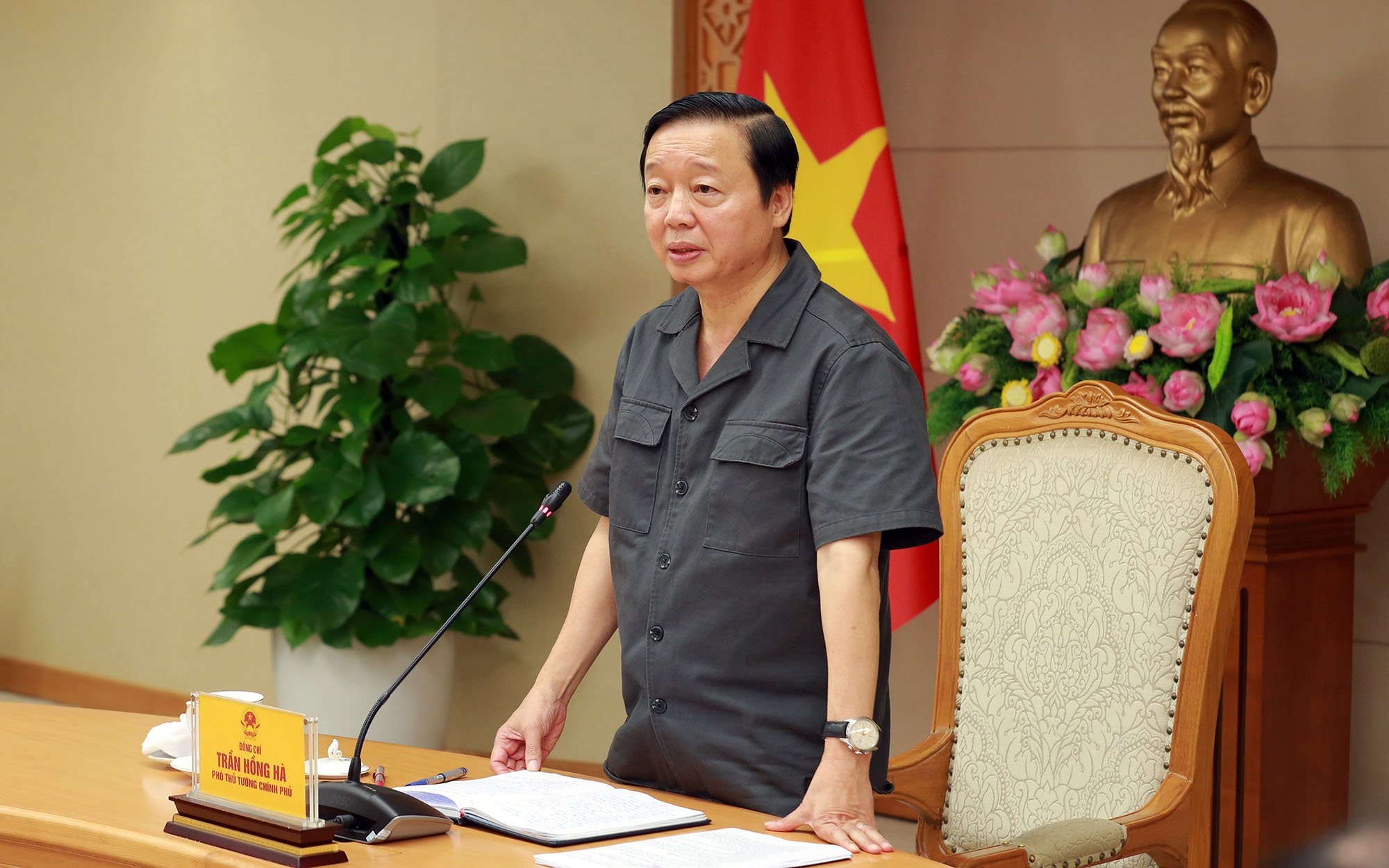 Đánh giá thực chất việc thực hiện chính sách nhà ở, thị trường bất động sản- Ảnh 1. Đánh giá thực chất việc thực hiện chính sách nhà ở, thị trường bất động sản- Ảnh 1.