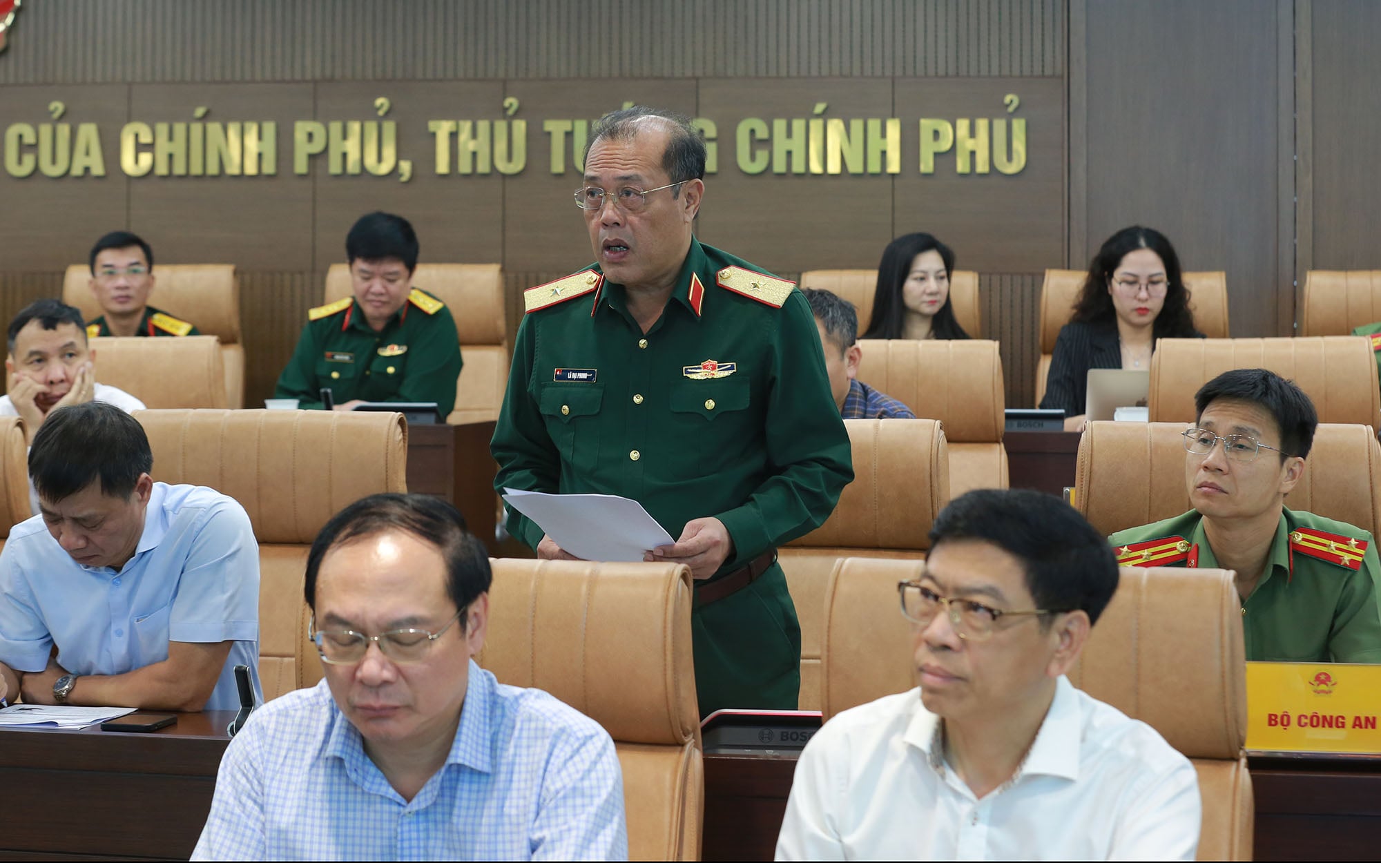 Phó Thủ tướng Trần Hồng Hà chỉ đạo công tác ứng phó với bão số 6- Ảnh 4. Phó Thủ tướng Trần Hồng Hà chỉ đạo công tác ứng phó với bão số 6- Ảnh 4.