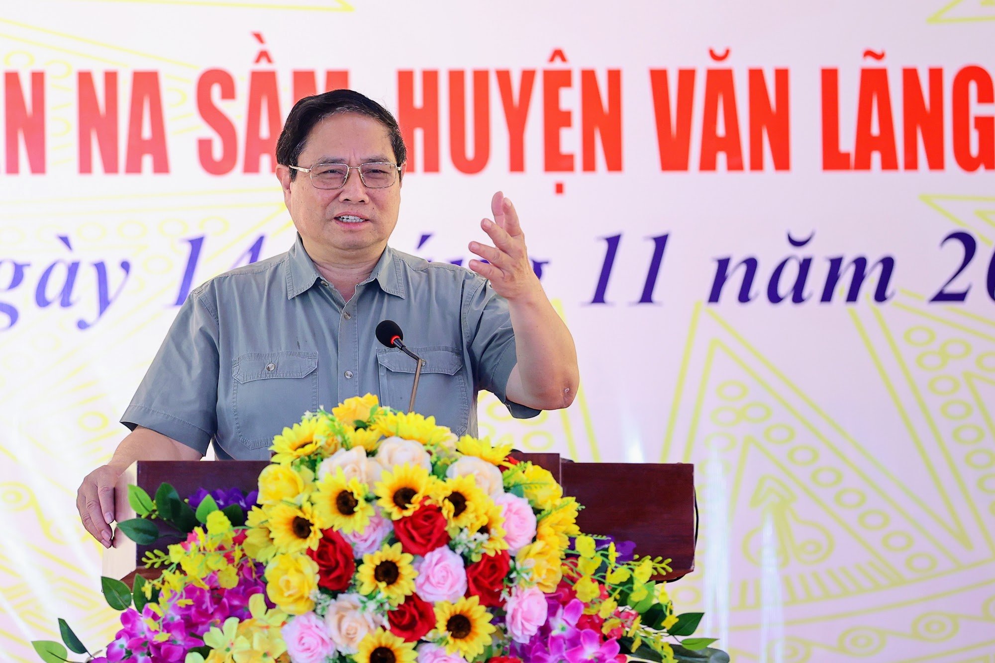 Thủ tướng: Đại đoàn kết để mang lại sản phẩm, hiệu quả cụ thể, không ngừng nâng cao đời sống nhân dân- Ảnh 5. Thủ tướng: Đại đoàn kết để mang lại sản phẩm, hiệu quả cụ thể, không ngừng nâng cao đời sống nhân dân- Ảnh 5.