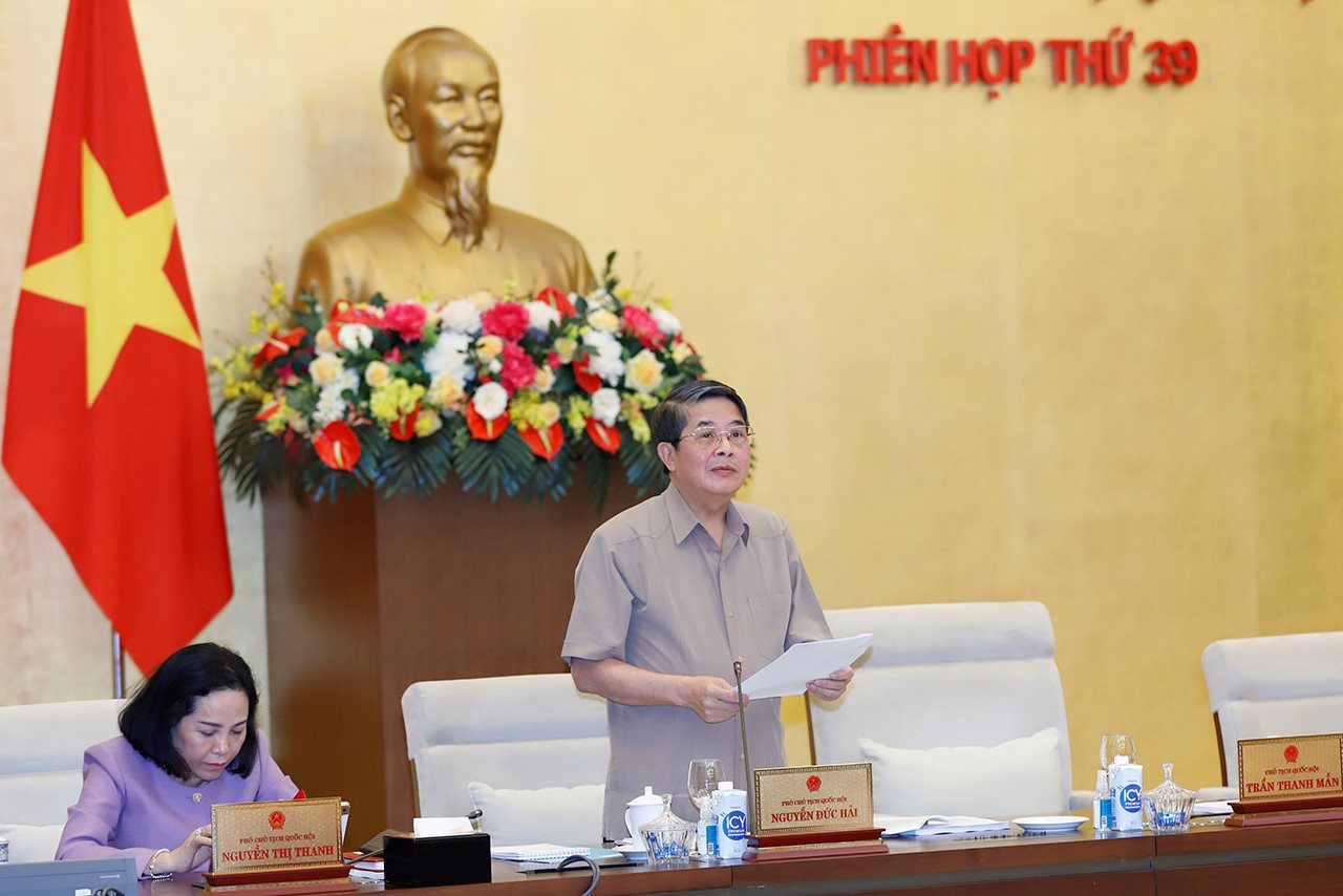 small_20241115_thuong-vu-qh-hop-luat-dcks_12.jpg