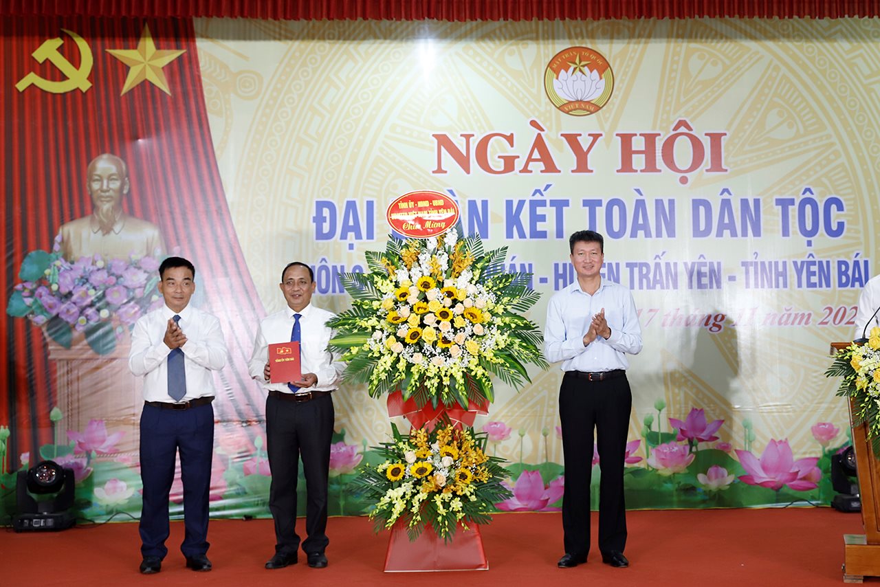 small_20241117_bt-du-dai-doan-ket_25.jpg