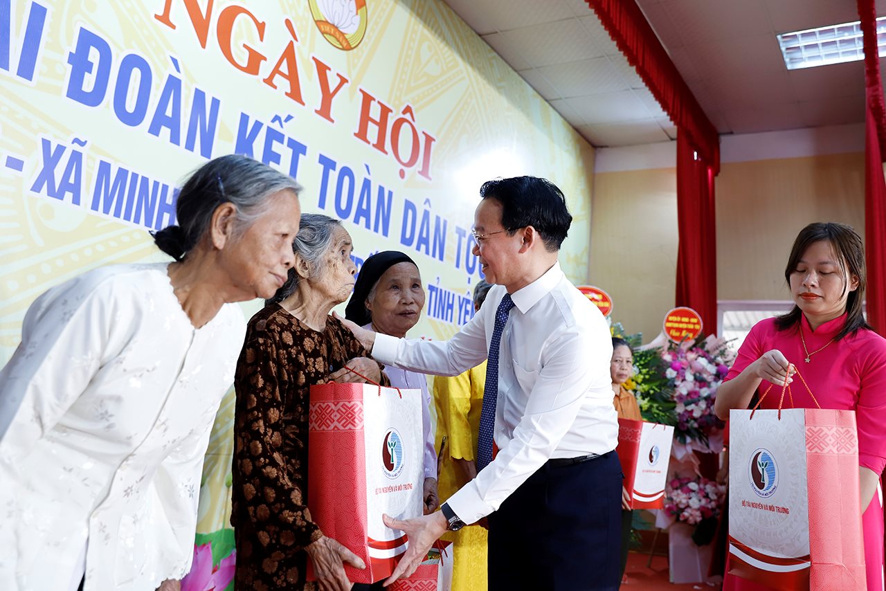 small_20241117_bt-du-dai-doan-ket_26.jpg