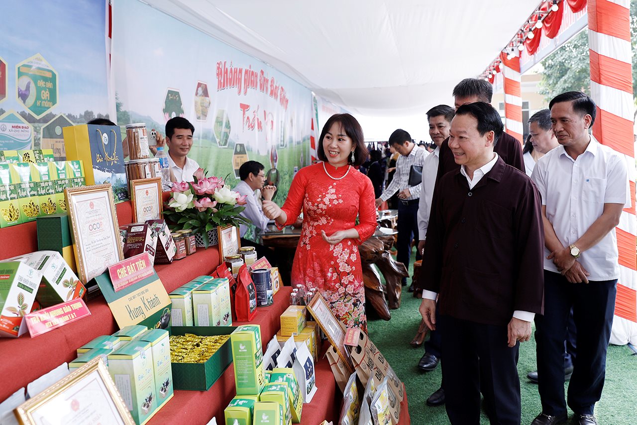 small_20241117_bt-du-dai-doan-ket_34.jpg