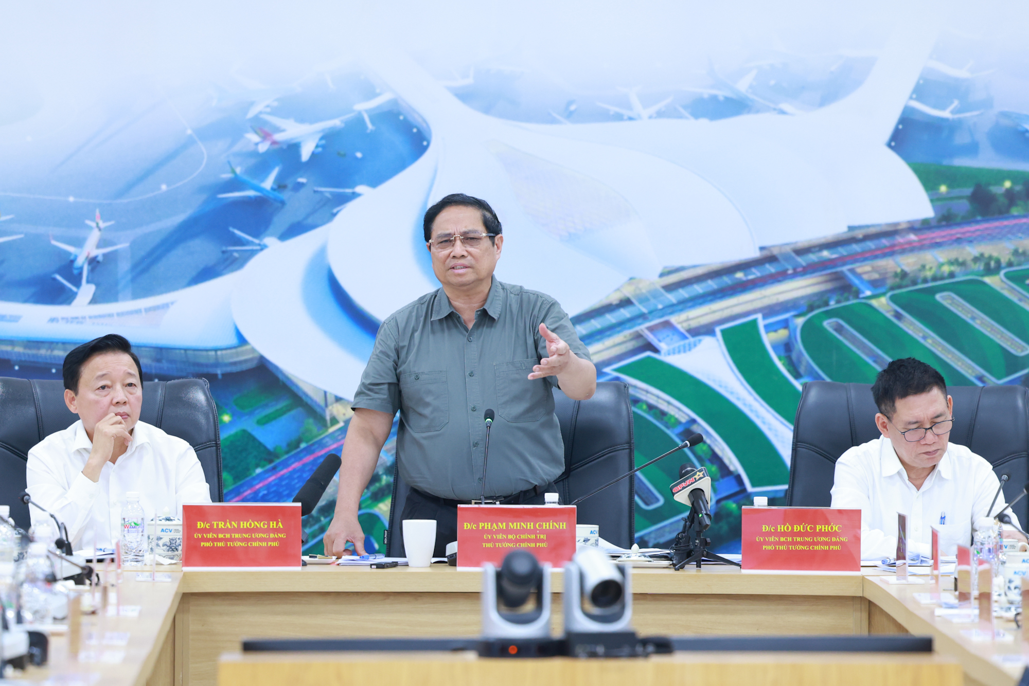 Thủ tướng: Sân bay Long Thành phải hoàn thành trong năm 2025, không thể chậm hơn- Ảnh 12. Thủ tướng: Sân bay Long Thành phải hoàn thành trong năm 2025, không thể chậm hơn- Ảnh 12.