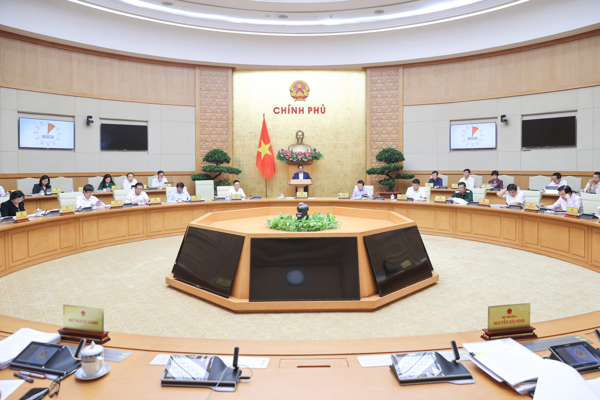 Kế hoạch định hướng sắp xếp, tinh gọn tổ chức bộ máy của Chính phủ- Ảnh 1. Kế hoạch định hướng sắp xếp, tinh gọn tổ chức bộ máy của Chính phủ- Ảnh 1.