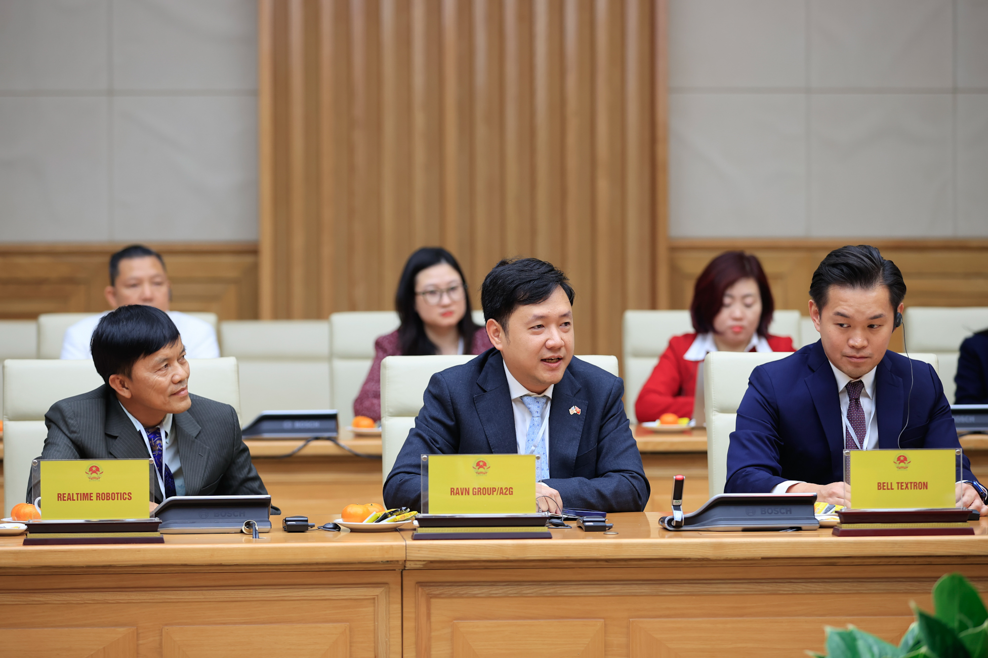 Thủ tướng tiếp đoàn doanh nghiệp hàng không vũ trụ, quốc phòng, an ninh của Hoa Kỳ- Ảnh 5. Thủ tướng tiếp đoàn doanh nghiệp hàng không vũ trụ, quốc phòng, an ninh của Hoa Kỳ- Ảnh 5.