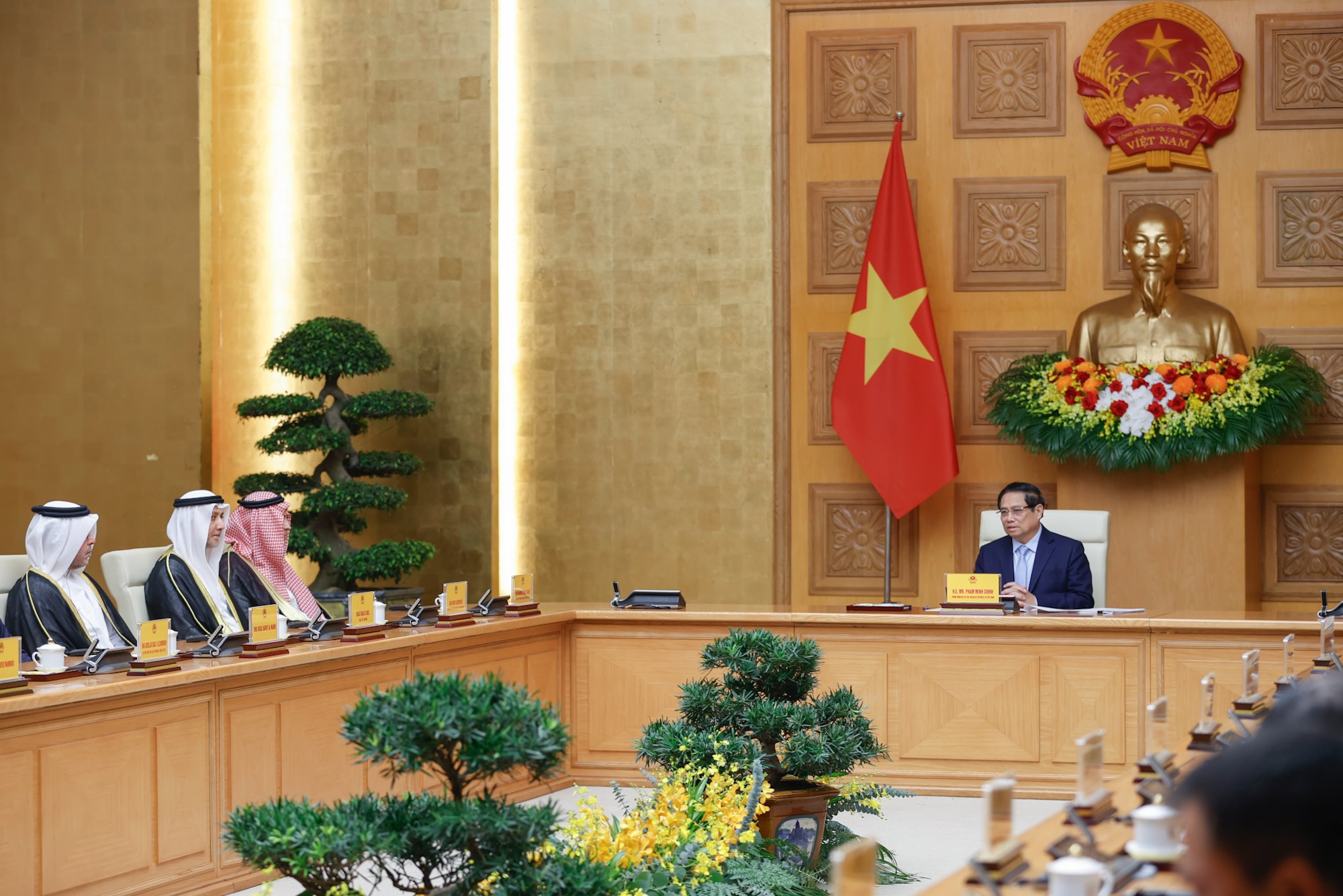 Saudi Arabia, UAE, Qatar hết sức coi trọng hợp tác với Việt Nam- Ảnh 6. Saudi Arabia, UAE, Qatar hết sức coi trọng hợp tác với Việt Nam- Ảnh 6.