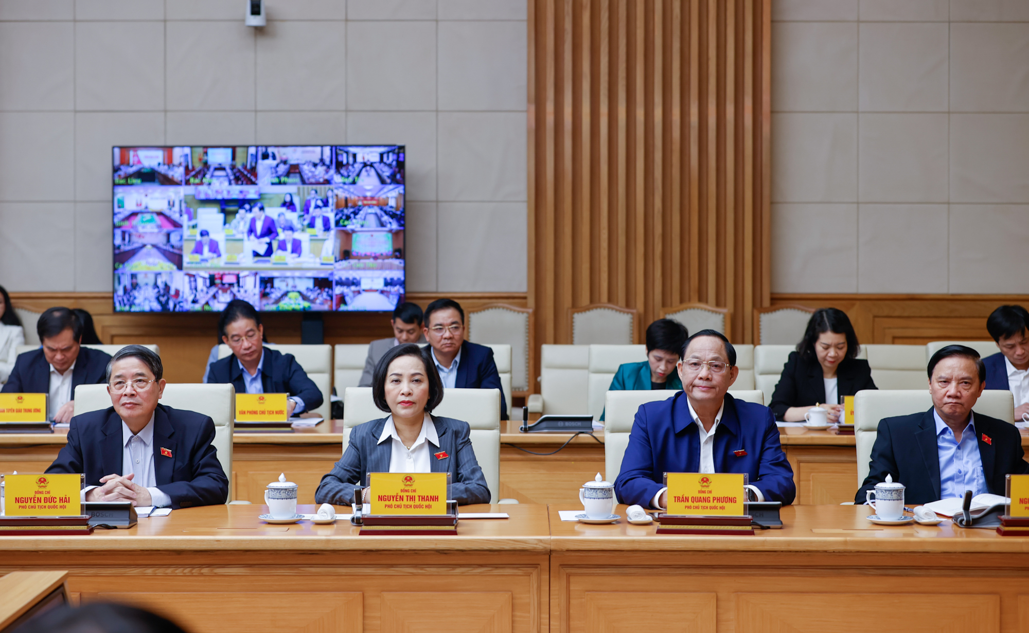 Quán triệt, triển khai thi hành các luật, nghị quyết được thông qua tại Kỳ họp thứ 8 Quốc hội khoá XV- Ảnh 5. Quán triệt, triển khai thi hành các luật, nghị quyết được thông qua tại Kỳ họp thứ 8 Quốc hội khoá XV- Ảnh 5.
