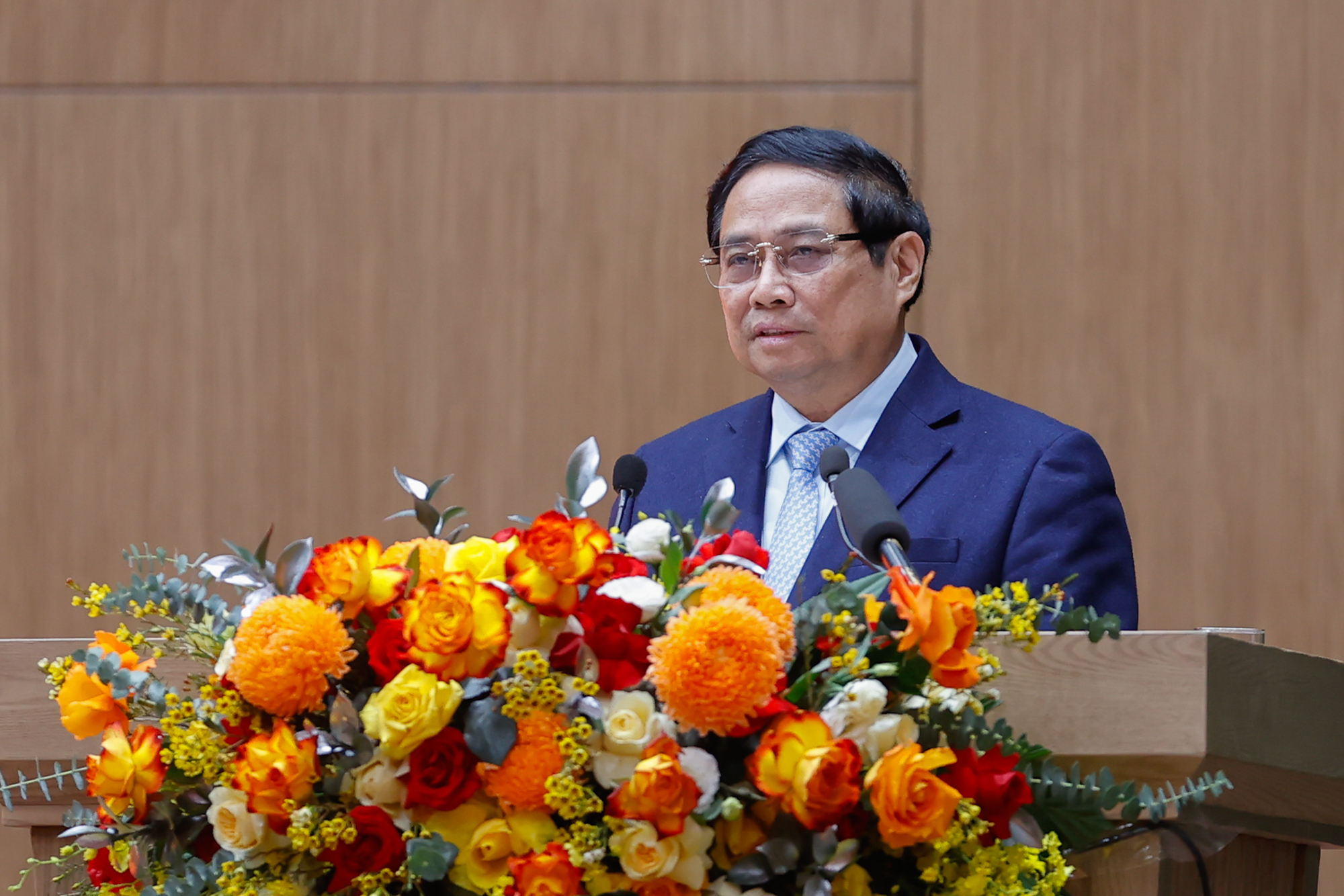 Thủ tướng: Lực lượng công an nhân dân gương mẫu đi đầu tăng tốc bứt phá- Ảnh 1. Thủ tướng: Lực lượng công an nhân dân gương mẫu đi đầu tăng tốc bứt phá- Ảnh 1.