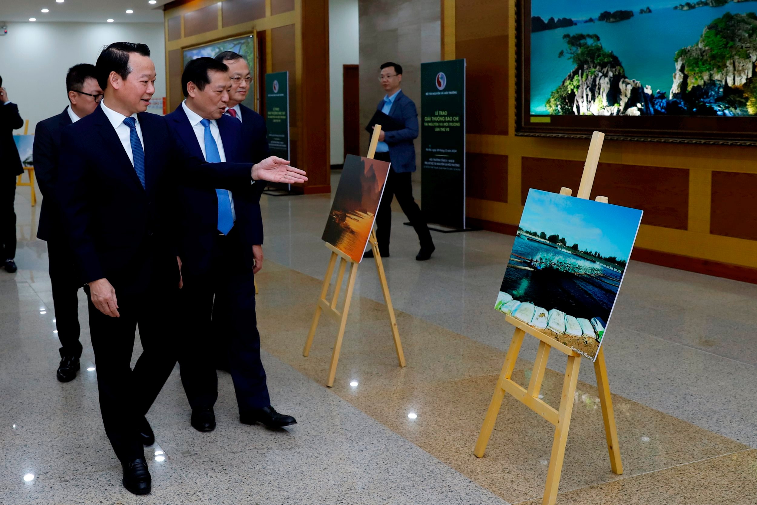 bt-xem-anh-trien-lam_5.jpg