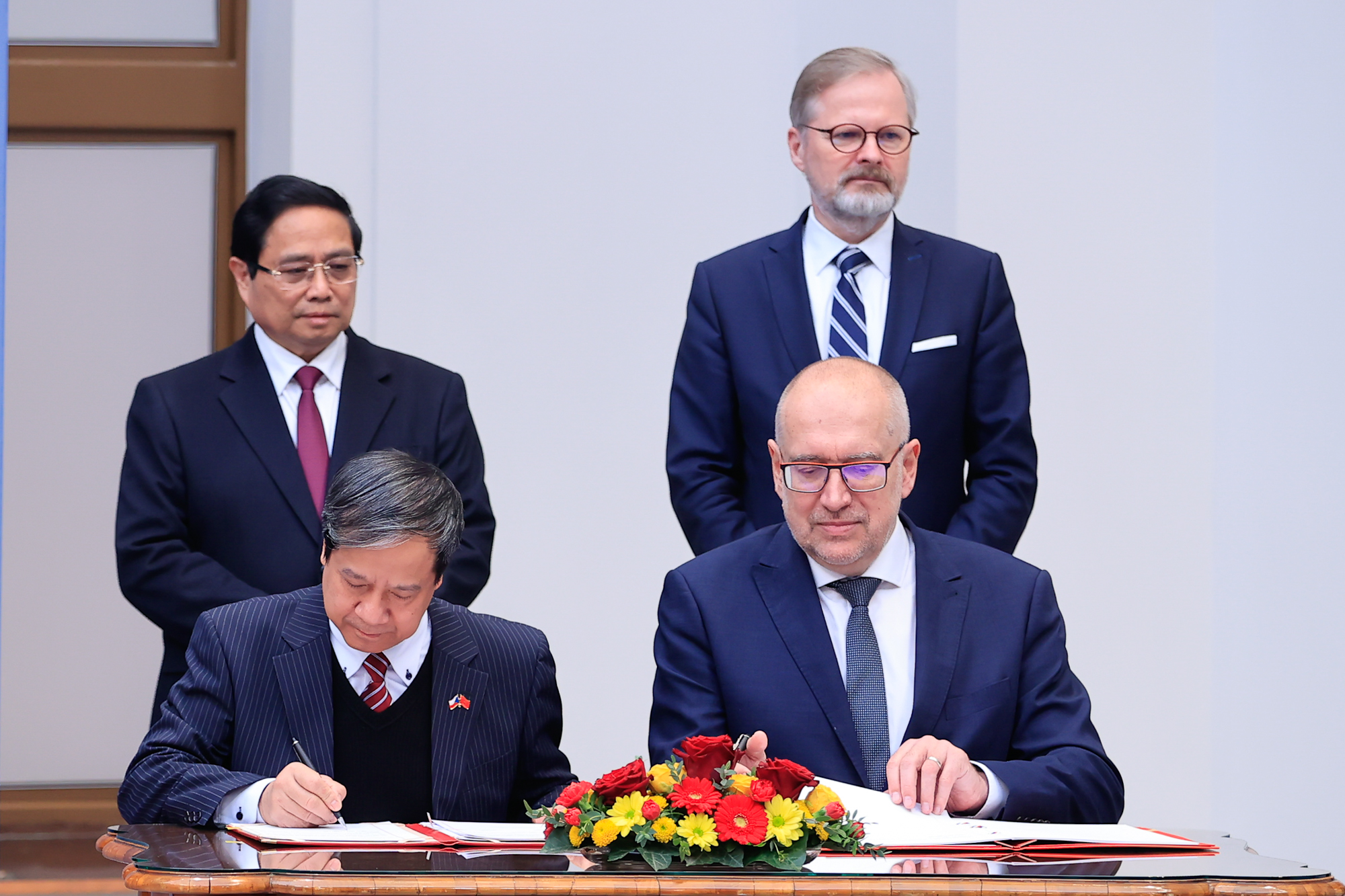 Hai Thủ tướng Việt Nam và Czech hội đàm, xác lập dấu mốc lịch sử mới trong quan hệ song phương- Ảnh 5. Hai Thủ tướng Việt Nam và Czech hội đàm, xác lập dấu mốc lịch sử mới trong quan hệ song phương- Ảnh 5.