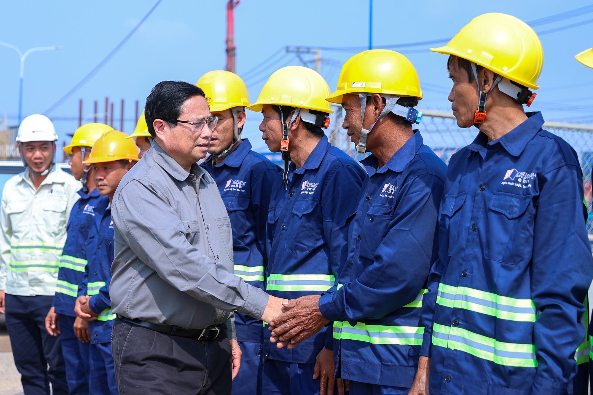 Thủ tướng kiểm tra các cầu và nút giao lớn nhất đường Vành đai 3 TPHCM- Ảnh 3. Thủ tướng kiểm tra các cầu và nút giao lớn nhất đường Vành đai 3 TPHCM- Ảnh 3.
