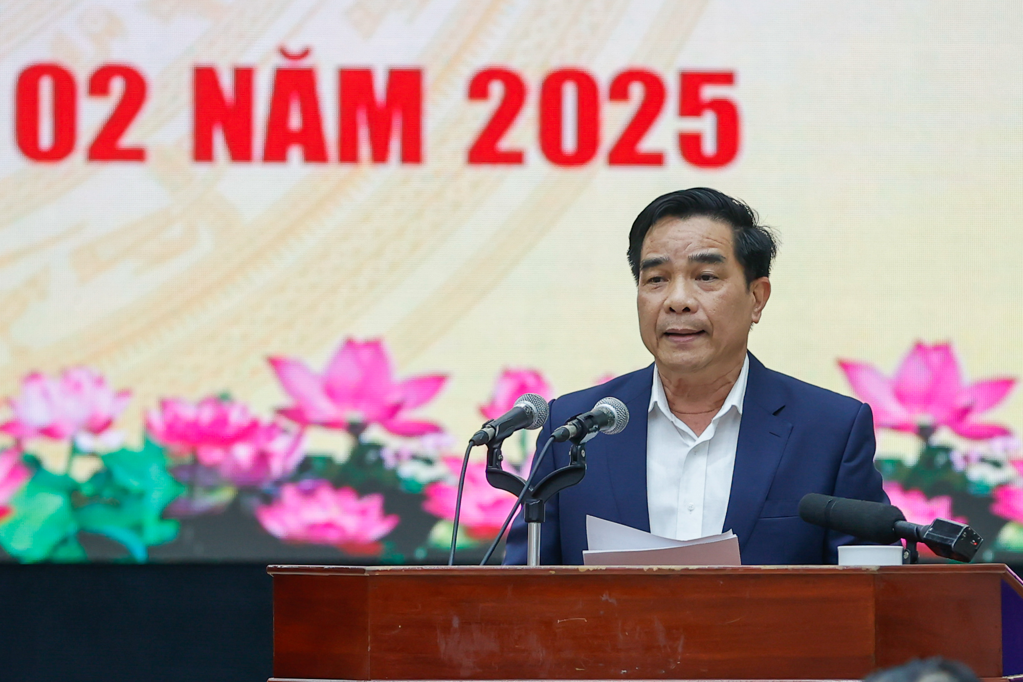 Thủ tướng: Cán bộ Quảng Nam phải bám đất, bám người, 'sống chết' với Quảng Nam để tỉnh đi đầu trong phát triển- Ảnh 5. Thủ tướng: Cán bộ Quảng Nam phải bám đất, bám người, 'sống chết' với Quảng Nam để tỉnh đi đầu trong phát triển- Ảnh 5.