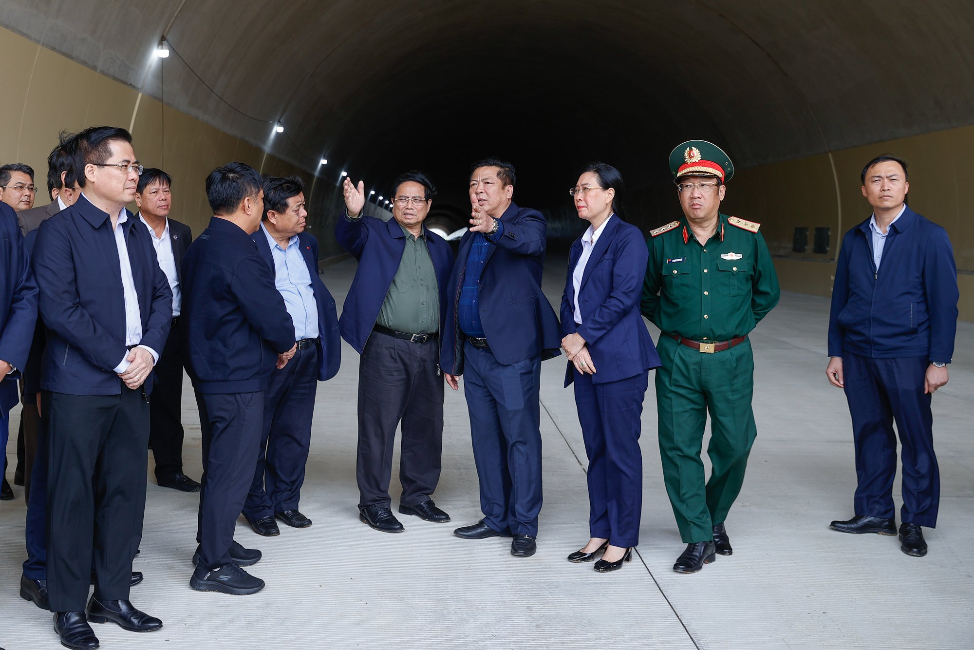 Thủ tướng: Hoàn thành cao tốc Quảng Ngãi - Bình Định trong năm nay- Ảnh 5. Thủ tướng: Hoàn thành cao tốc Quảng Ngãi - Bình Định trong năm nay- Ảnh 5.