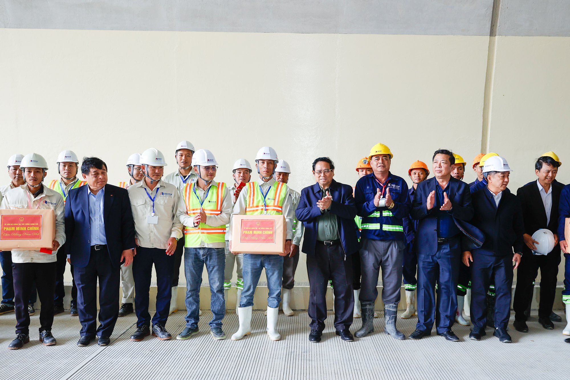 Thủ tướng: Hoàn thành cao tốc Quảng Ngãi - Bình Định trong năm nay- Ảnh 3. Thủ tướng: Hoàn thành cao tốc Quảng Ngãi - Bình Định trong năm nay- Ảnh 3.