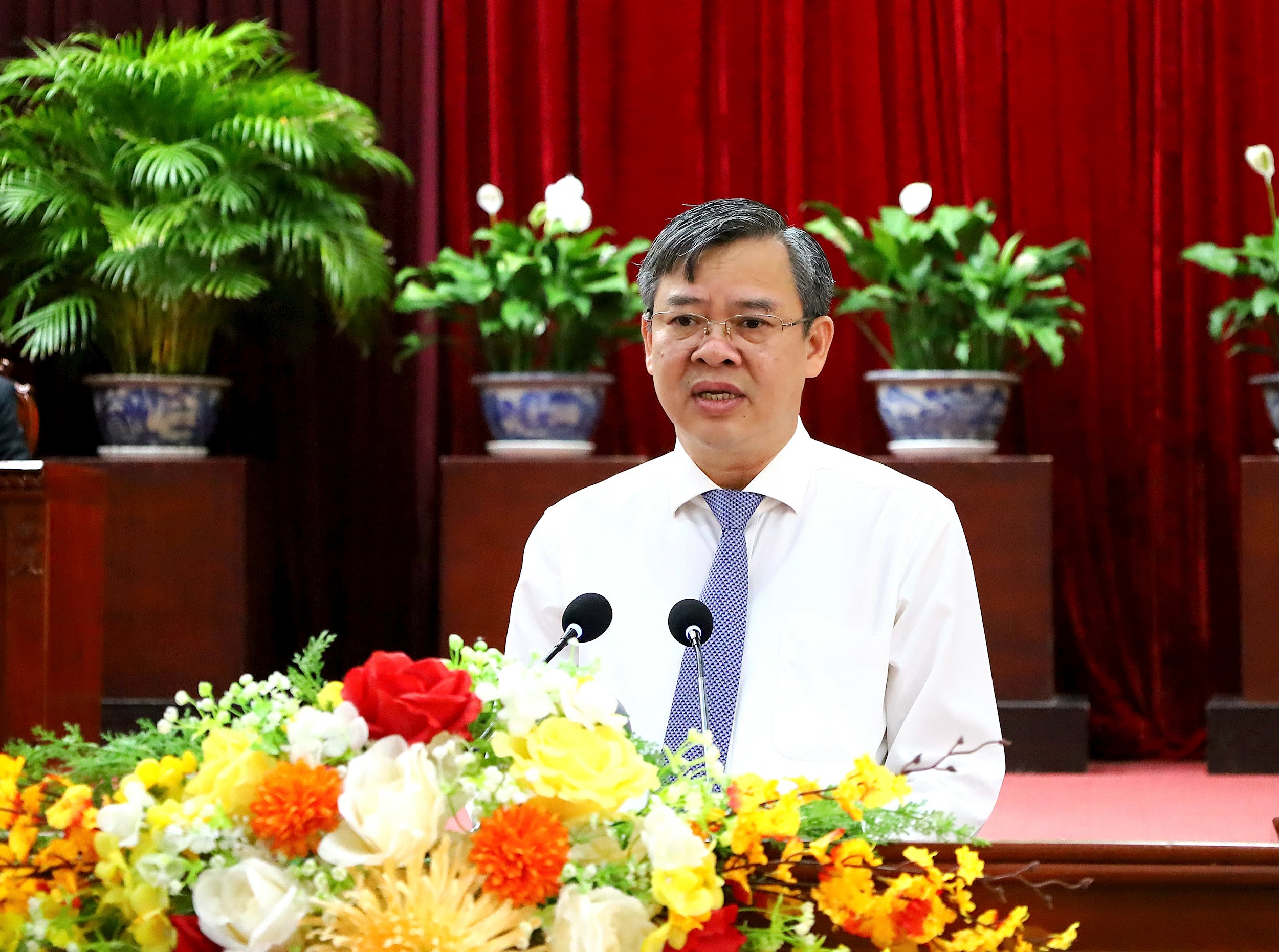 a-ong-truong-canh-tuyen.jpg