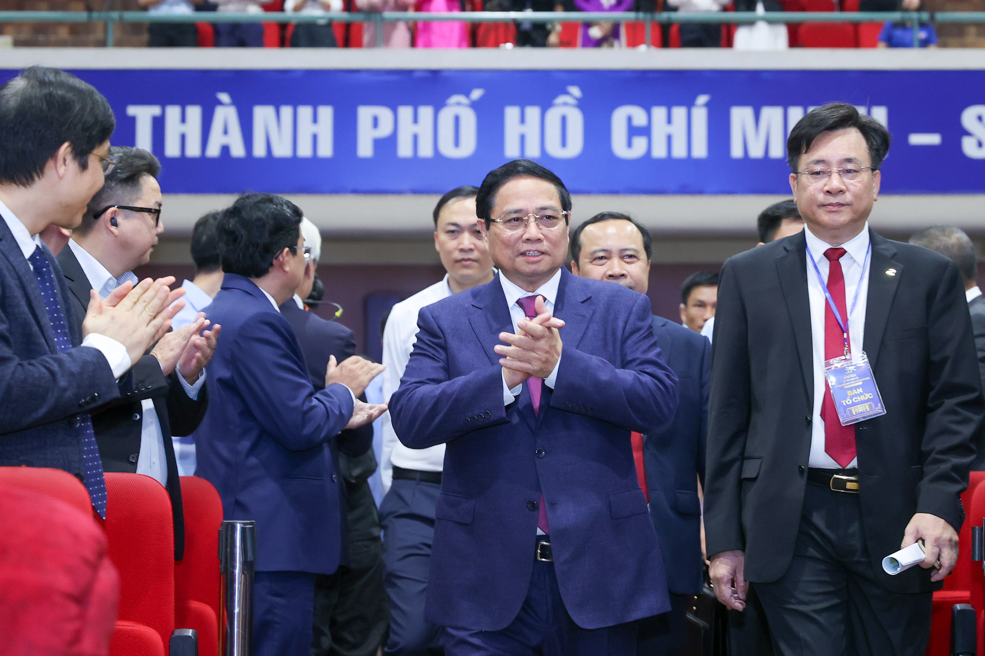 Thủ tướng: ĐHQG TPHCM phát huy 3 'tiên phong xuất sắc', vào nhóm 100 đại học hàng đầu châu Á- Ảnh 2. Thủ tướng: ĐHQG TPHCM phát huy 3 'tiên phong xuất sắc', vào nhóm 100 đại học hàng đầu châu Á- Ảnh 2.
