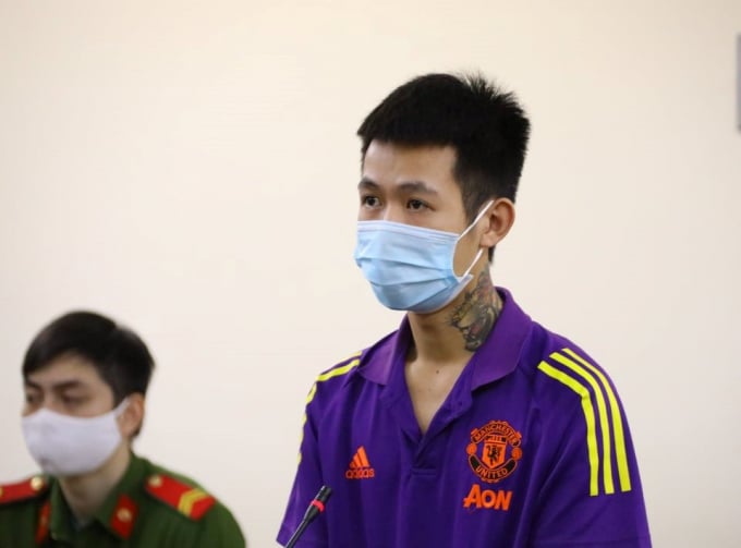 Bị cáo Trần Mạnh Hà có hành vi hành hung cán bộ tại chốt kiểm dịch.