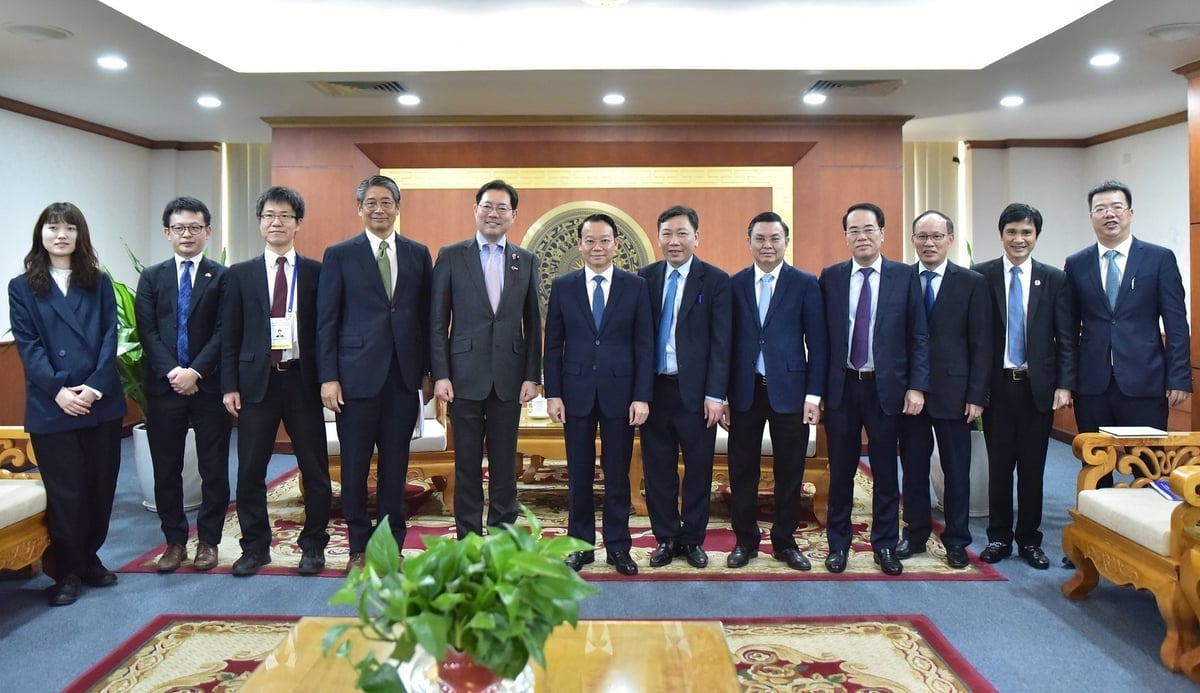 Sáng 16/4, Bộ trưởng Đỗ Đức Duy tiếp đoàn công tác Bộ Môi trường Nhật Bản tới thăm và làm việc với Bộ Nông nghiệp và Môi trường (NN-MT). Ảnh: Kiều Chi.