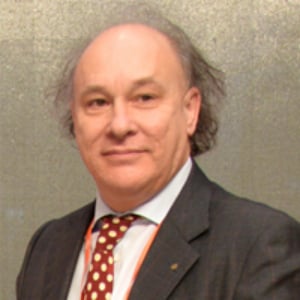 Ông Stefano Massari: Ảnh: Oltremare.