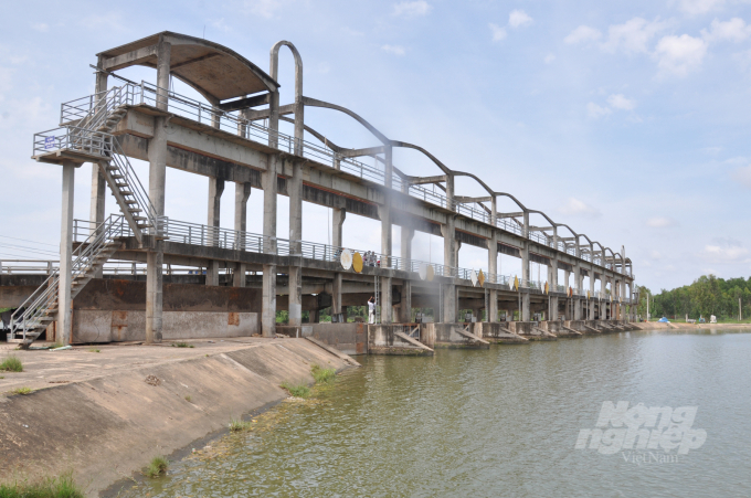 Cống đập Ba Lai kiểm soát mặn ngọt ở Bến Tre. Ảnh: HĐ
