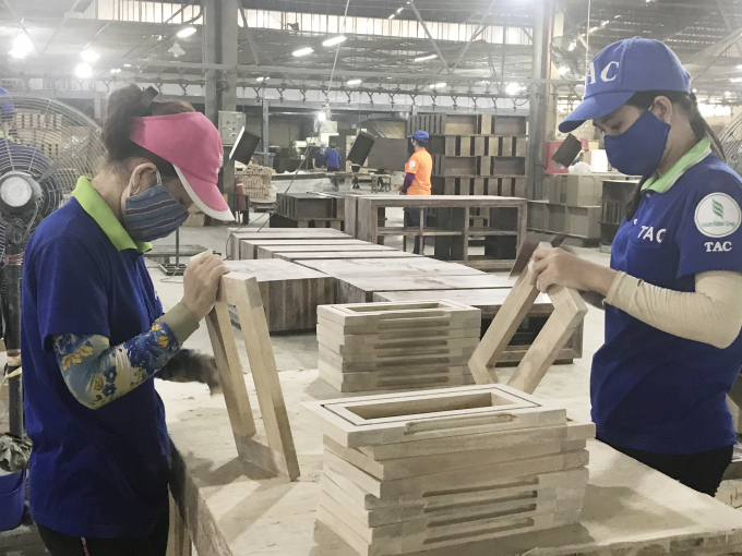Wood processing for export in Binh Duong. Photo: Thanh Son