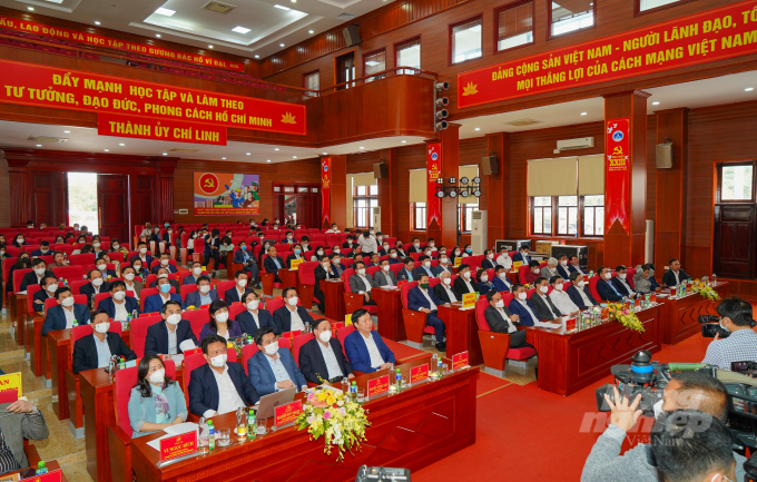 hoi-nghi-ket-noi-2-164305_312.jpg Hội nghị thống nhất nhiều nội dung quan trọng liên quan đến sự phối hợp phát triển tinh tế xã hội giữa 3 địa phương vùng Đông Bắc. Ảnh: Đàm Thanh.