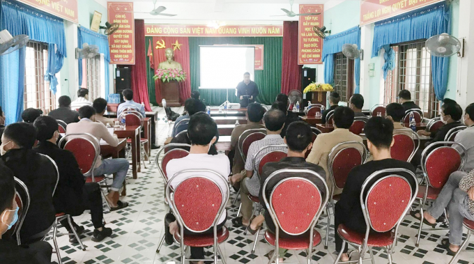 1-200129_333.jpg Chi cục Thủy sản Quảng Bình tổ chức lớp đào tạo thuyền trưởng cho ngư dân. Ảnh: Thanh Nga.