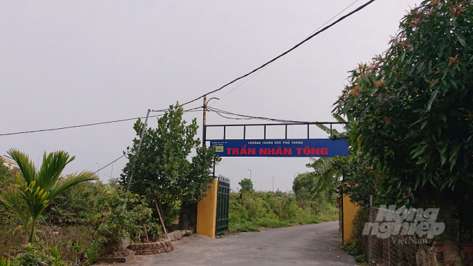 co-khong-viec-dong-cua-truong-thpt-dem-cho-thue-thu-loi-tien-ty-125033_850.jpg Trường THPT Trần Nhân Tông đã dừng hoạt động 12 năm nay. Ảnh: Đinh Mười.
