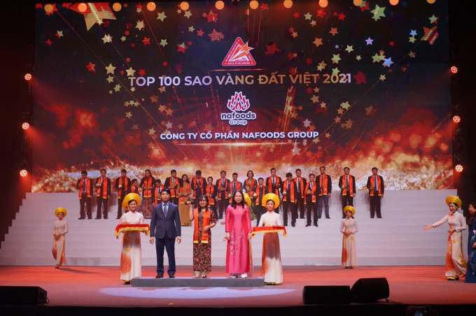 z3307816817386_58c14e098c1e27f7ebc08f215bd5ea6c-165309_796.jpg Nafoods đạt Top 100 Giải thưởng Sao Vàng Đất Việt. Ảnh: Thu Hải.