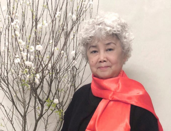1-bui-kim-anh-164704_860.jpg Nhà thơ Bùi Kim Anh.
