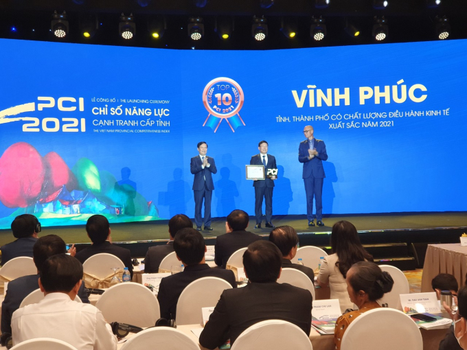 z3372478631605_14db5dd8c1f3c37c25ac641c64530032-153834_564.jpg Năm 2021, chỉ số năng lực cạnh tranh cấp tỉnh của Vĩnh Phúc tăng 24 bậc, đứng vị trí thứ 5 trong cả nước.