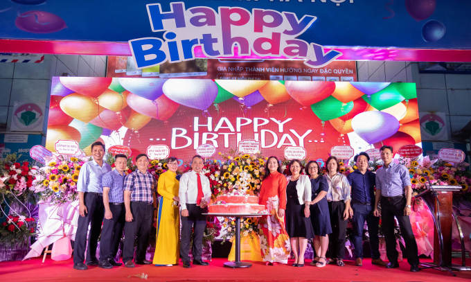 coopmart-ha-noi-ky-niem-sinh-nhat-lan-thu-12-120936_389.jpg Co.opmart Hà Nội kỷ niệm sinh nhật lần thứ 12. Ảnh: Quang Linh.