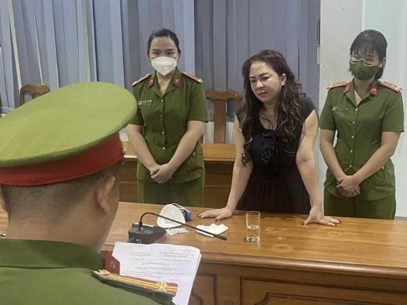 1650201001-1aff008bcdb189d768b3e6696298b0f9-width592height444png-175243_938.jpeg Trước khi bị công an Bình Dương khởi tố, bà Hằng đã bị cơ quan CSĐT công an TP.HCM khởi tố. Ảnh: TL.