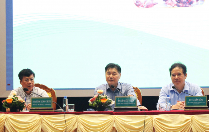 xay-dung-chuoi-lien-ket-cho-nong-nghiep-huu-co-162211_867.jpg Lãnh đạo Trung tâm Khuyến nông Quốc gia, Sở NN-PTNT Vĩnh Phúc và Cục Chăn nuôi giải đáp những băn khoăn, thắc mắc cho các doanh nghiệp, HTX, hộ sản xuất về sản xuất nông nghiệp hữu cơ. Ảnh: Trung Quân.