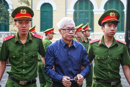 tran-phuong-binh-1545912329091797075103-124626_707.jpg Ông Trần Phương Bình, nguyên Tổng giám đốc Ngân hàng TMCP Đông Á. Ảnh ST.