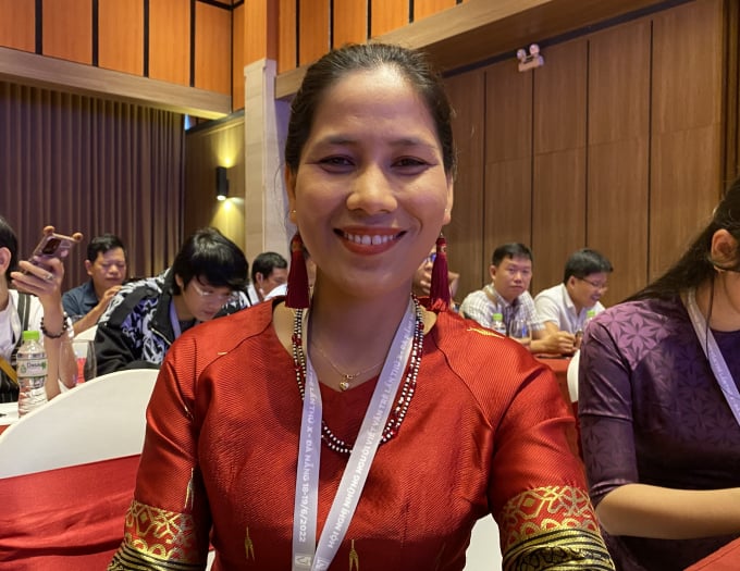 1kieu-mai-ly-093913_182.jpg Nhà thơ trẻ Kiều Maily dân tộc Chăm.