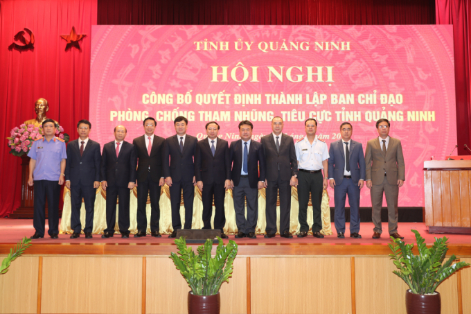 ban-chi-dao-phong-chong-tham-nhung-tieu-cuc-quang-ninh-phai-liem-phai-sach-112813_901.jpg Ban Chỉ đạo Phòng chống tham nhũng, tiêu cực tỉnh Quảng Ninh ra mắt. Ảnh: Báo Quảng Ninh
