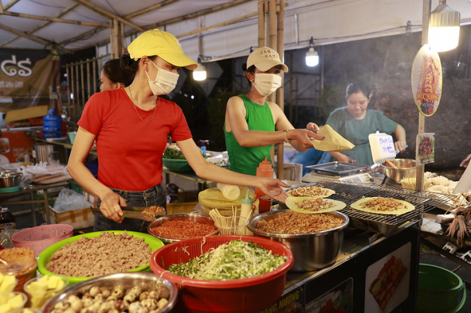52167762849_10eb66283a_c-134251_161.jpg Những món ngon đặc sản từ 3 miền hội tụ về Huế. Ảnh: AV.