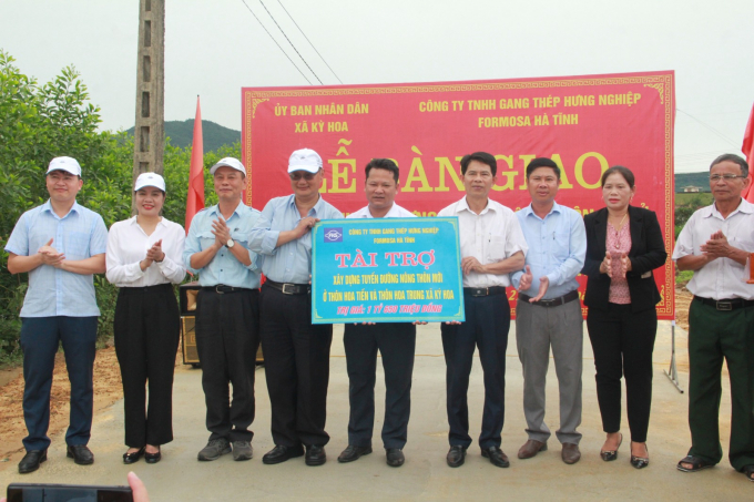 z3476720959811_33a56f8b99979894803d53af2f185383-085435_134.jpg Formosa Hà Tĩnh tài trợ xã Kỳ Hoa, thị xã Kỳ Anh xây dựng tuyết đường giao thông hơn 2 tỷ đồng.