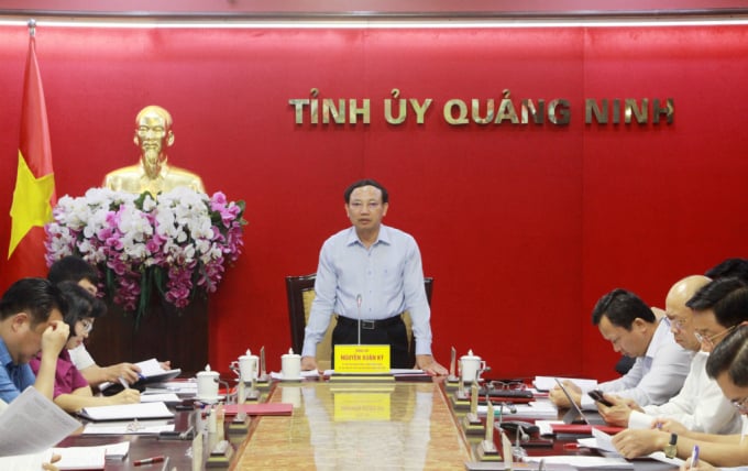 Ông Nguyễn Xuân Ký - Bí thư Tỉnh ủy Quảng Ninh chủ trì cuộc họp. Ảnh: Báo Quảng Ninh