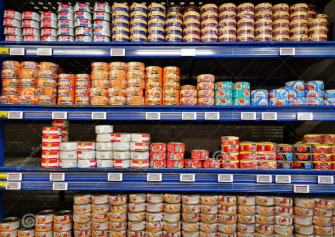 Canned meat at the Selgros hypermarket, Bucharest, Romania. Selgros is a european retailer of type Cash & Carry, owned by the swiss holding company TransGourmet. Photo: DT