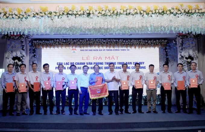 2-144729_723.jpg Ra mắt 'Câu lạc bộ Chánh Văn phòng thường trực Ban Chỉ huy PCTT và TKCN các tỉnh khu vực ĐBSCL'. Ảnh: Thanh Sơn.