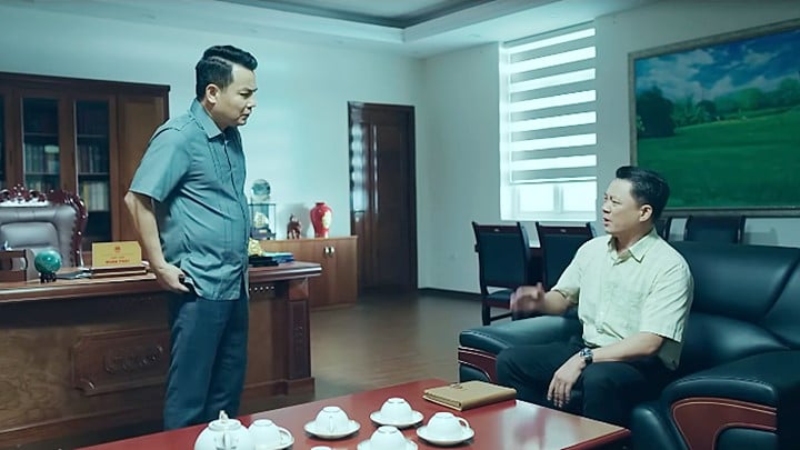 phim-dau-tri-tap-7-vtv1-151423_150.jpg Đấu trí tập 7: Chủ tịch Đoàn Phát yêu cầu ông Kiên ra soát và xử lý nghiêm tiêu cực. Ảnh chụp màn hình