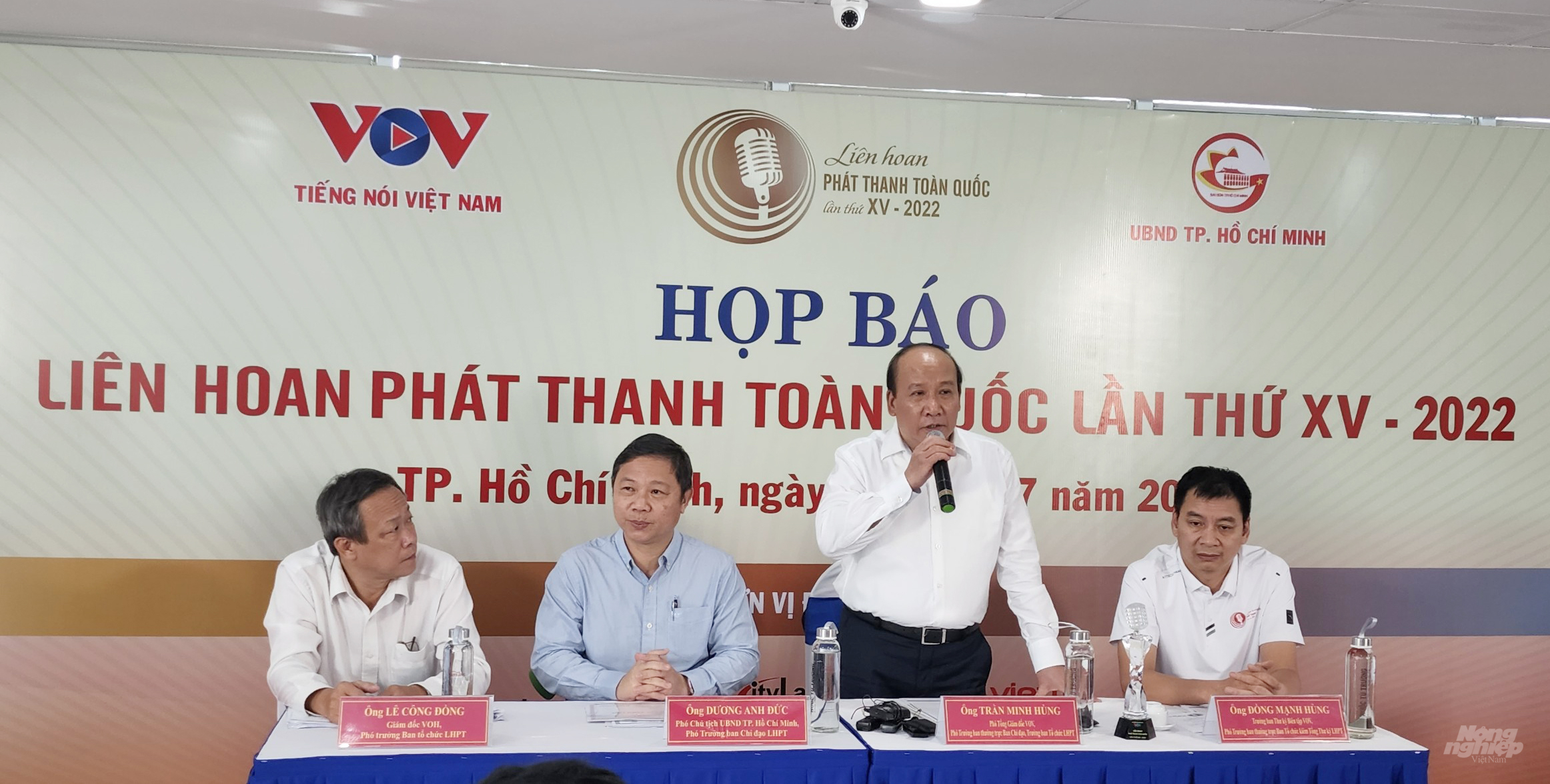 2-190340_603.jpg Theo BTC, đây là hoạt động nghiệp vụ của ngành phát thanh Việt Nam, được tổ chức định kỳ hai năm một lần, nhằm phát hiện, tôn vinh những tác giả, tác phẩm xuất sắc của những người làm báo phát thanh cả nước. Ảnh: Minh Sáng.