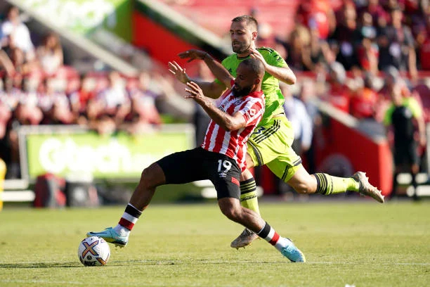 br-012233_142.jpg Brentford tạo địa chấn nhấn chìm Man United trên sân nhà