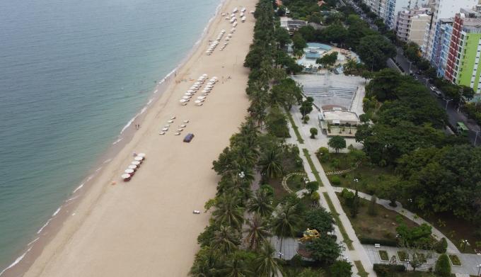 bai-bien-nha-trang-115233_63.jpg Tỉnh Khánh Hòa thực hiện xử lý, di dời công trình phía Đông đường Trần Phú-Phạm Văn Đồng để phục vụ cộng đồng. Ảnh: TN.