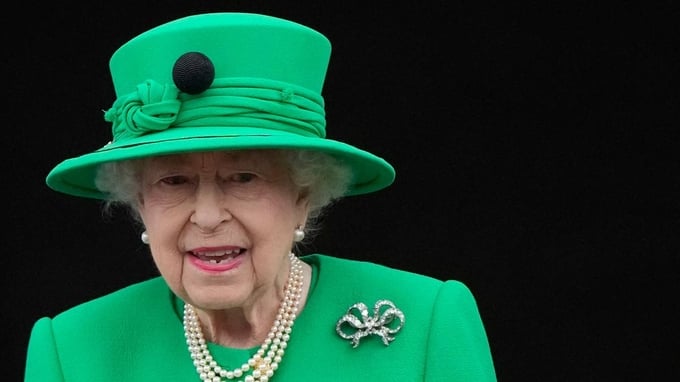ap22245443427405-083809_952.jpg Nữ hoàng Elizabeth II là nguyên thủ quốc gia nổi tiếng nhất thế giới với thời gian trị vì 70 năm. Ảnh: RT